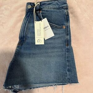 FOREVER 21 high-rise jean shorts